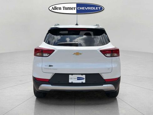 New 2026 Chevrolet TrailBlazer LT w/ Convenience Package FWD image 5