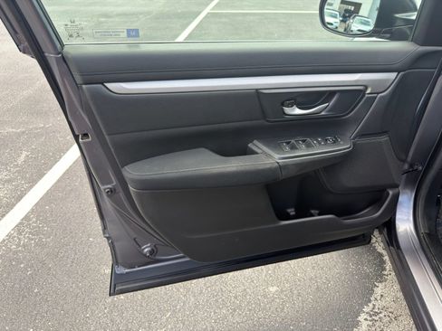 Used 2018 Honda CR-V LX image 11