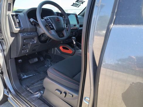 New 2026 Nissan Frontier PRO-4X w/ Pro-4x Convenience Package image 2