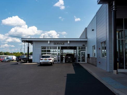 Used 2025 Toyota Sienna XLE image 29