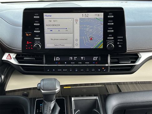 Used 2021 Toyota Sienna Platinum image 15