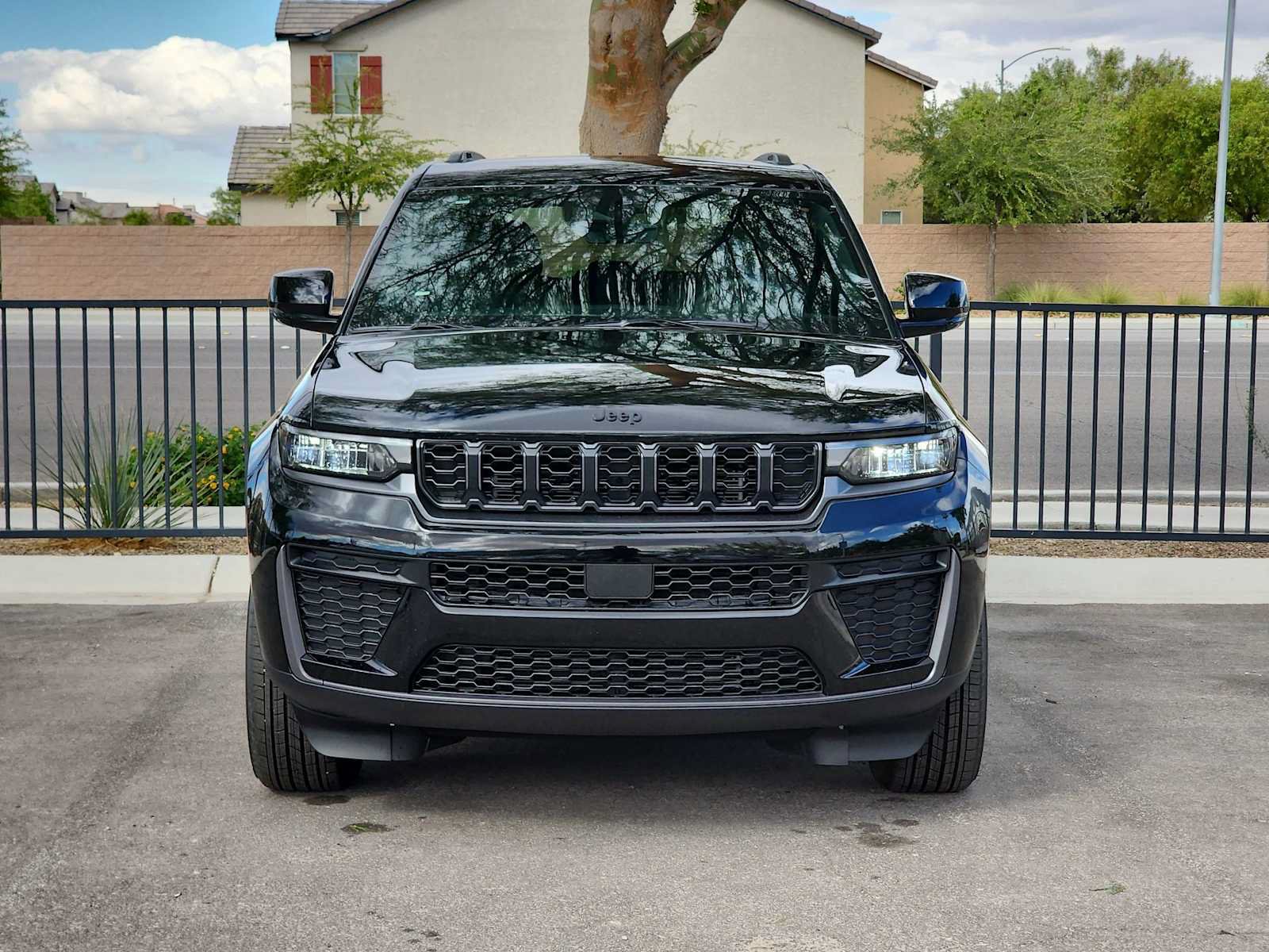 New 2026 Jeep Grand Cherokee Altitude AWD/4WD image 3