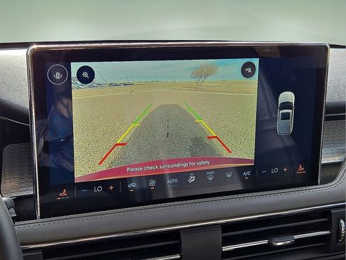 Used 2023 Lincoln Corsair AWD image 27