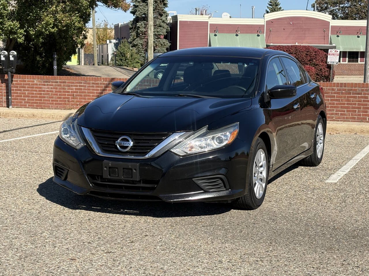 Used 2017 Nissan Altima 2.5 S w/ Power Driver Seat Package FWD image 1