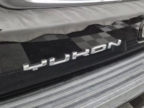 Used 2021 GMC Yukon XL AT4 w/ AT4 Premium Plus Package image 7