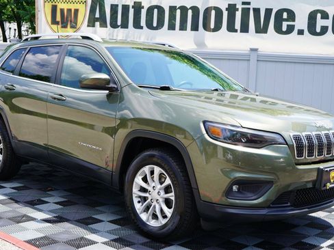 Used 2019 Jeep Cherokee Latitude w/ Popular Appearance Group AWD/4WD image 6
