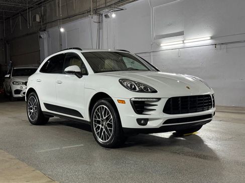Used 2018 Porsche Macan AWD/4WD image 5