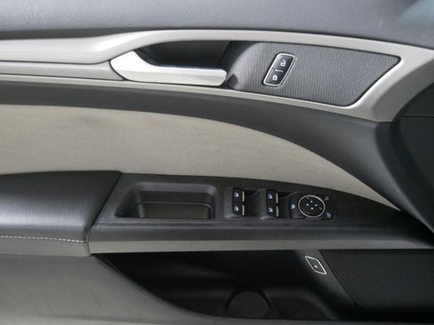 Used 2018 Ford Fusion S image 19