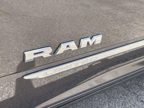 Used 2024 RAM 3500 Limited AWD/4WD image 14