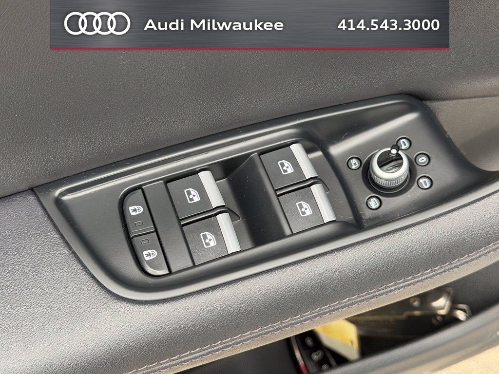 Used 2023 Audi Q7 3.0T Premium Plus AWD/4WD image 23