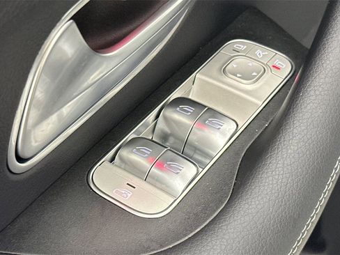 Used 2025 Mercedes-Benz GLS 450 4MATIC image 12