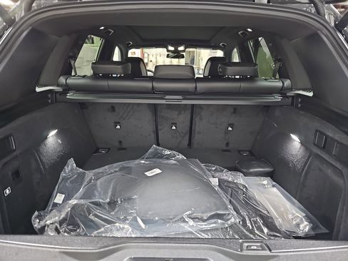 New 2026 BMW X5 xDrive40i w/ M Sport Package AWD/4WD image 14