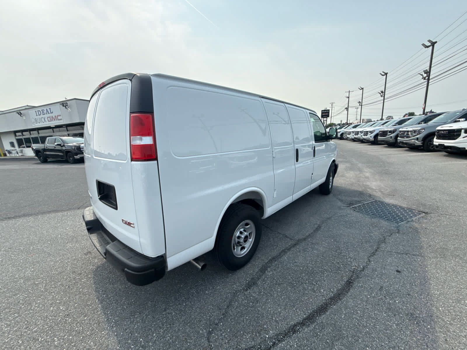 New 2026 GMC Savana 2500 w/ Driver Convenience Package RWD image 19