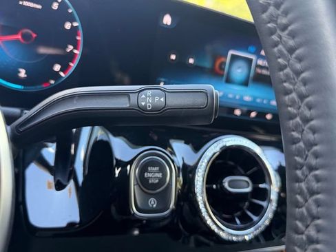 Used 2023 Mercedes-Benz GLA 250 4MATIC image 23