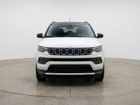 Used 2025 Jeep Compass Limited AWD/4WD image 2