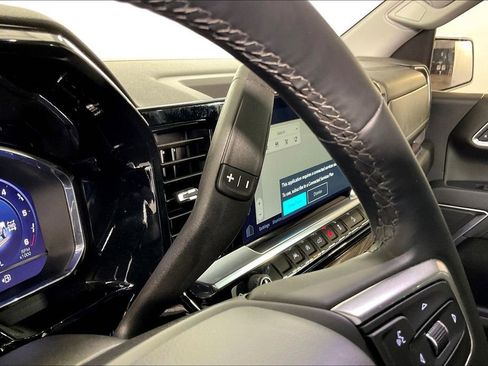 Used 2024 Chevrolet Silverado 1500 LT AWD/4WD image 18