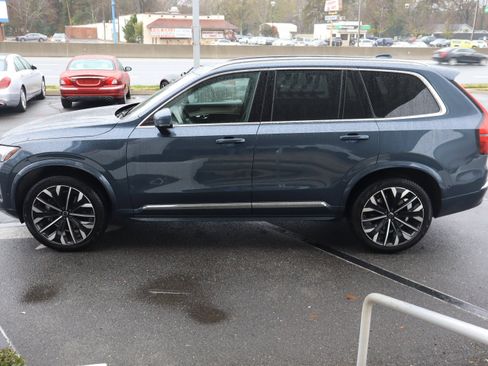 Certified 2025 Volvo XC90 B6 Plus image 7
