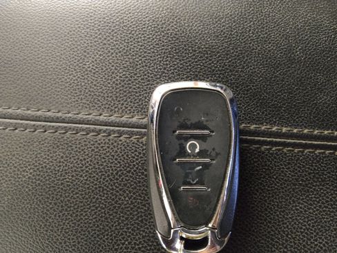 Used 2020 Chevrolet Equinox Premier image 32