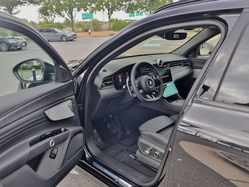 New 2024 Maserati Grecale GT image 13