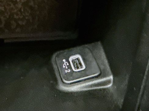 Used 2019 Jeep Wrangler Unlimited Sahara AWD/4WD image 37