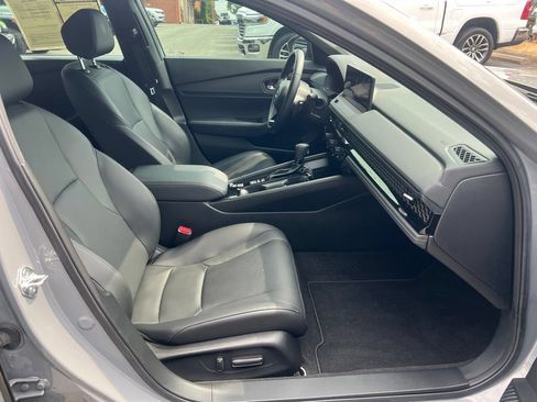 Used 2025 Honda Accord Sport image 21