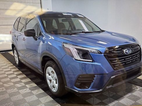 Used 2023 Subaru Forester AWD/4WD image 3