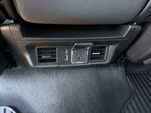 Used 2024 GMC Sierra 1500 SLE w/ Preferred Package image 24