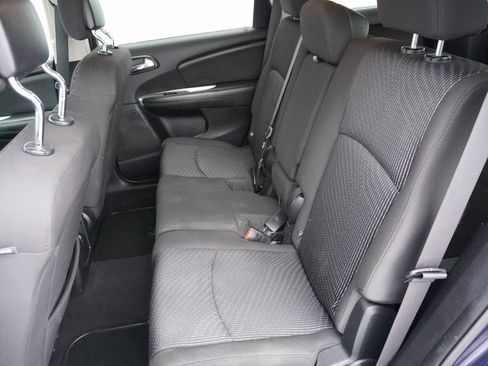 Used 2017 Dodge Journey SE image 22