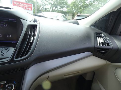 Used 2013 Ford Escape SE image 31