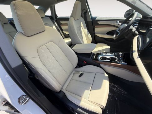 Certified 2026 Audi A6 Prestige w/ Prestige Package AWD/4WD image 19