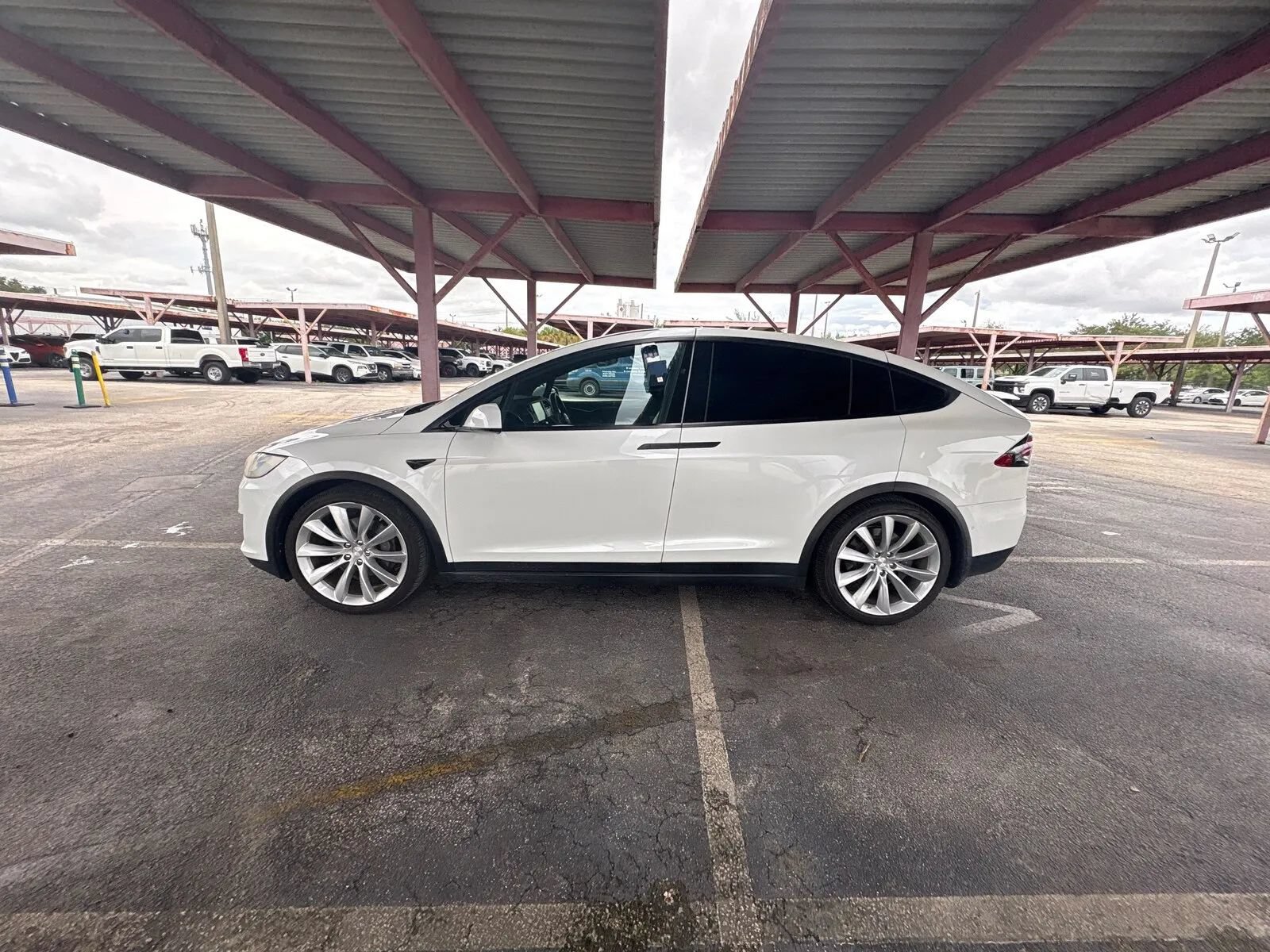 Used 2018 Tesla Model X 75D AWD/4WD image 4