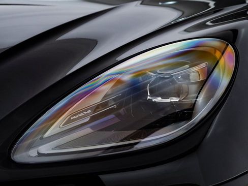 New 2026 Porsche Macan image 7