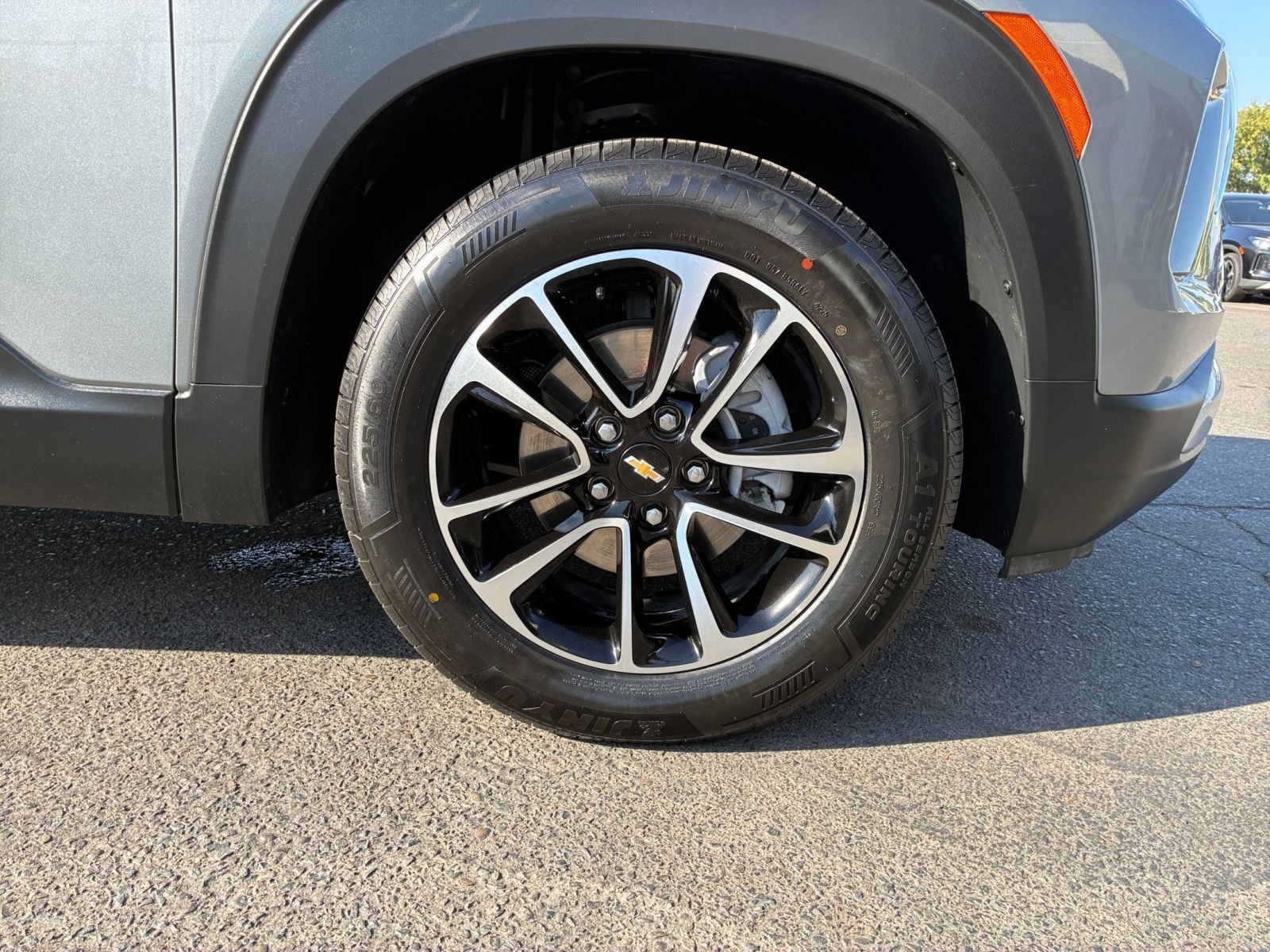 Used 2025 Chevrolet TrailBlazer LT FWD image 28