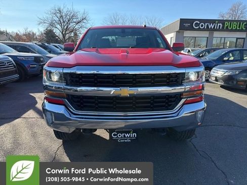 Used 2018 Chevrolet Silverado 1500 LT w/ All Star Edition image 2