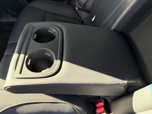 Used 2020 Subaru Outback Limited image 28