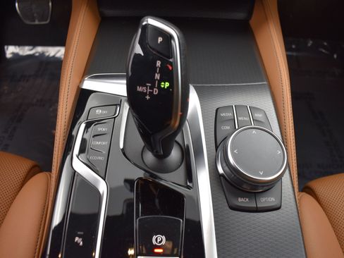 Used 2022 BMW 530i xDrive w/ M Sport Package image 14