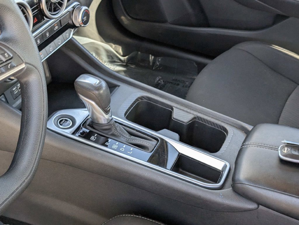 Used 2025 Nissan Sentra SV FWD image 19