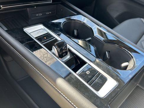 New 2026 Volkswagen Atlas SE image 32