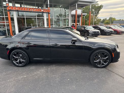 Used 2021 Chrysler 300 S image 2