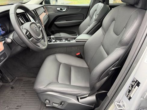Certified 2023 Volvo XC60 B5 Plus w/ Climate Package AWD/4WD image 26