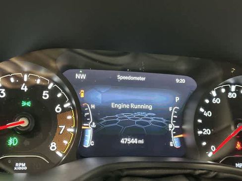 Used 2024 Jeep Compass Latitude w/ Convenience Group AWD/4WD image 16