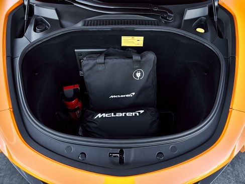 Used 2025 McLaren Artura Spider image 27