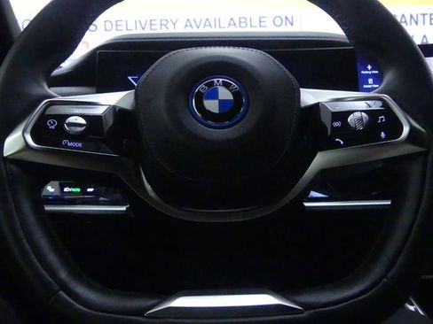 Used 2023 BMW i7 xDrive60 image 23