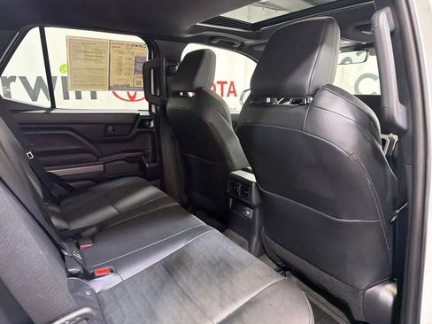 Used 2025 Toyota 4Runner TRD Off-Road Premium AWD/4WD image 14