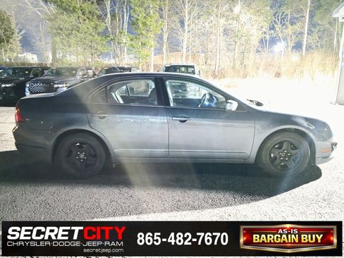 Used 2011 Ford Fusion SE w/ 201A Rapid Spec Order Code image 4