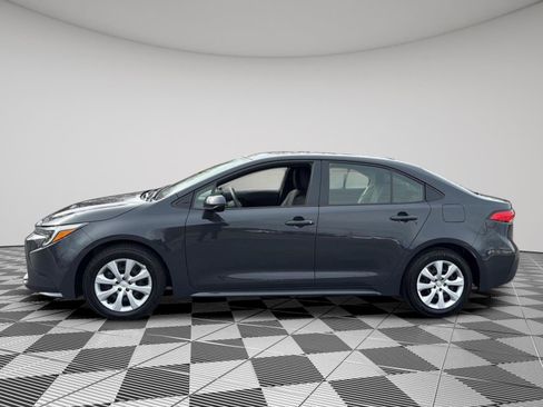 Used 2024 Toyota Corolla LE image 25