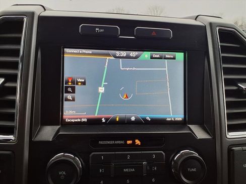 Used 2015 Ford F150 XLT w/ Equipment Group 302A Luxury image 4