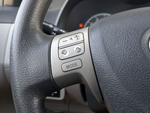 Used 2011 Toyota Corolla LE FWD image 15