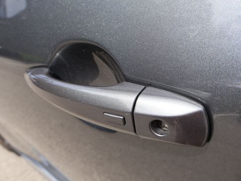 Used 2023 Nissan Rogue SL w/ SL Premium Package FWD image 13