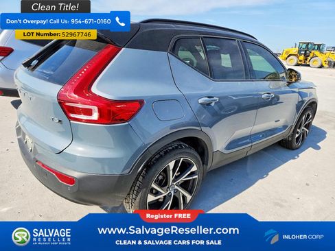 Used 2021 Volvo XC40 T5 R-Design w/ Climate Package AWD/4WD image 4